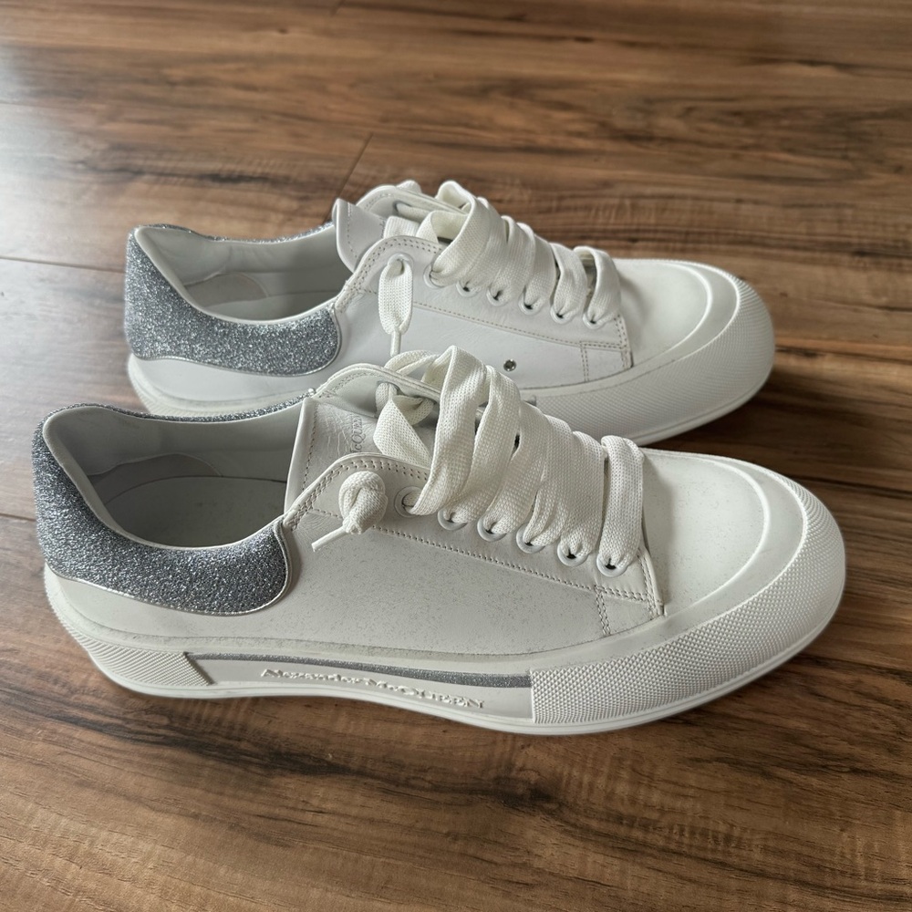 Men’s Alexander McQueen Sneakers Size 12 White and Silver. Almost new! - Picture 7 of 10